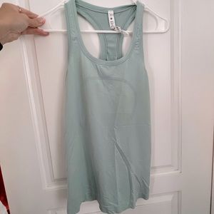 Lululemon Swiftly Tech Racerback Tank in Teal Size 6!